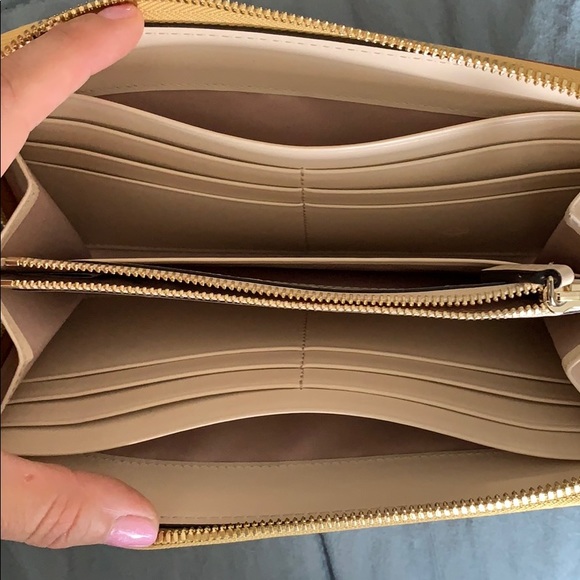 MCM Wallet - Picture 2 of 5